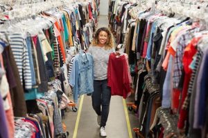exploring-the-world-of-clothing-distributors-in-canada